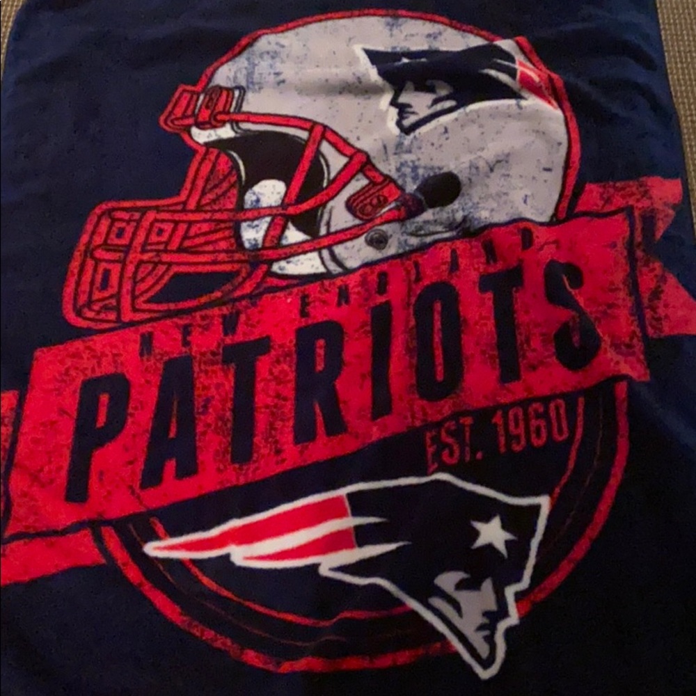 2 patriots blankets